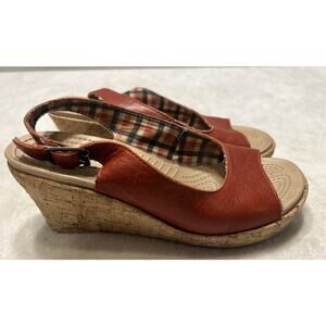 Crocs Sandals Women’s Size 7 Red Leather Slingback Cork Wedge Leigh Open Toe